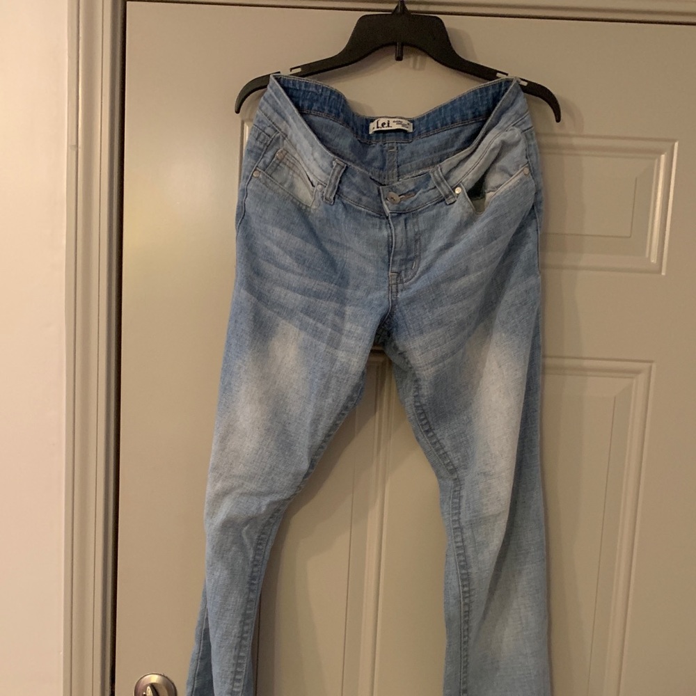 Long l.e.i. Blue Jeans